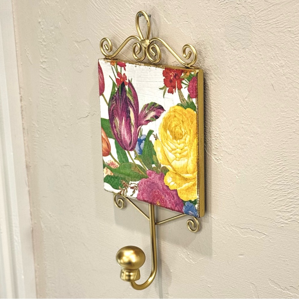 Hand Crafted Flower Market Wall Mounted Hook Gold